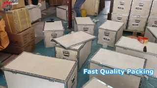 গুদামে প্যাকিং কাজ!